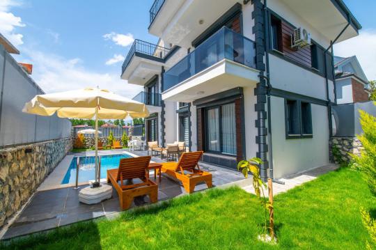 Villa Derinhera 1